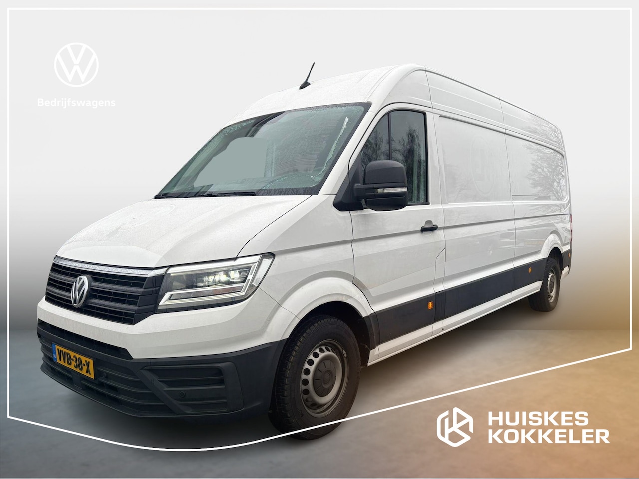 Volkswagen Crafter - 35 2.0 TDI L4H4 Highline 14,4m3 laadvolume | Trekhaak | Camera - AutoWereld.nl