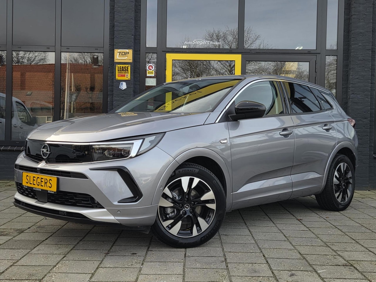 Opel Grandland - 1.2 Turbo Elegance | Camera + Sensoren | Carplay | Android Auto | Navi | Tel | Climate | C - AutoWereld.nl