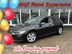 Volkswagen Golf - 1.5 TSI Style | Trekhaak | Sfeerverlichting | Stoel & Stuurverwarming | Adaptieve Cruise