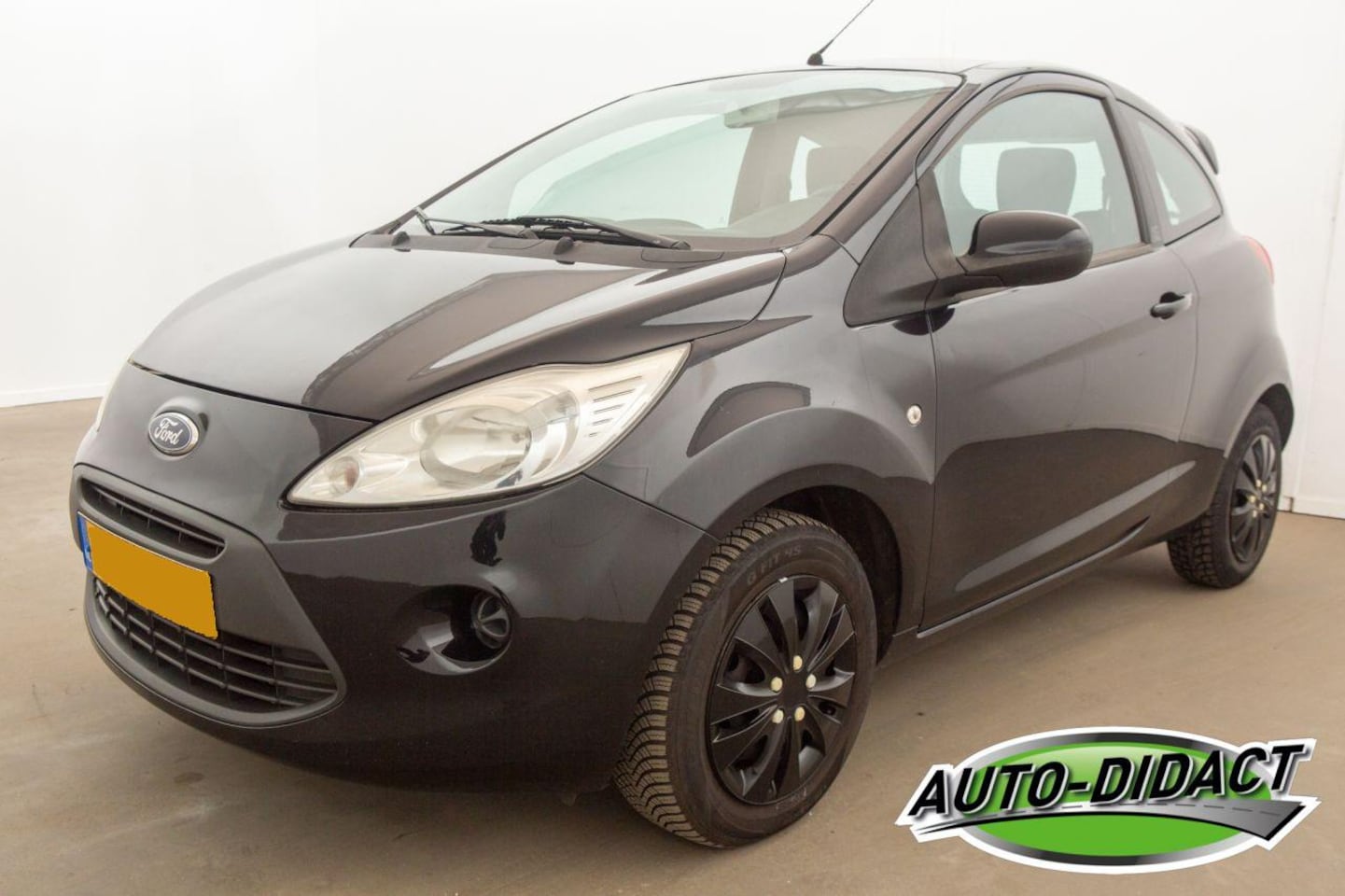 Ford Ka - 1.2 Airco Cool&Sound - AutoWereld.nl