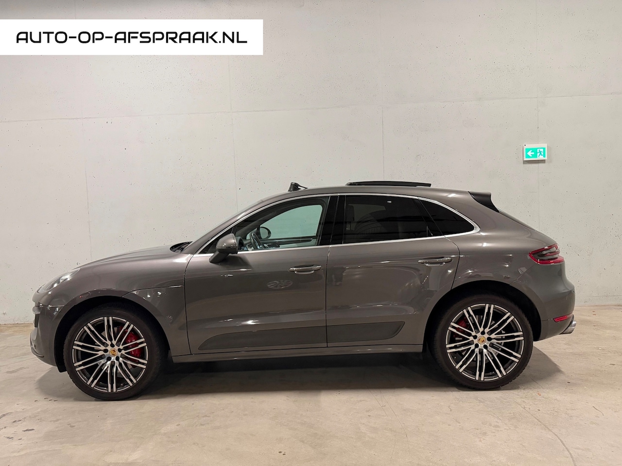 Porsche Macan - 3.6 Turbo Pano Leer Chrono ACC Bose Carbon Luchtvering Leer Camera - AutoWereld.nl