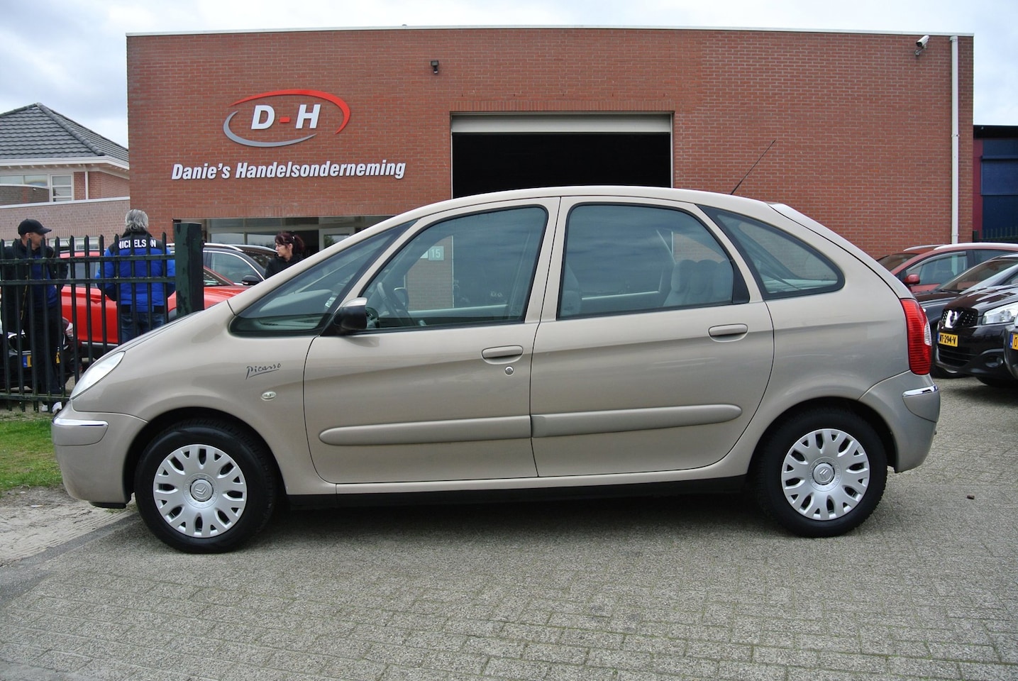 Citroën Xsara Picasso - 1.6i-16V Caractère airco trekhaak apk 18-04-2027 inruil mogelijk nap - AutoWereld.nl