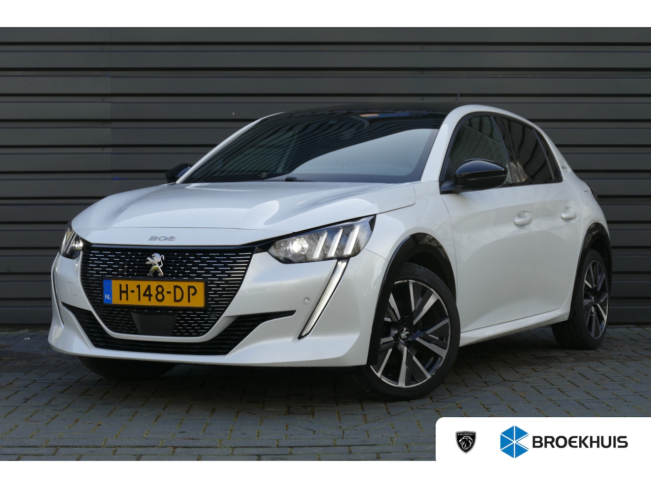 Peugeot 208 - 1.2 PURETECH 100PK GT / NAVI / CLIMA / PANO.DAK / CAMERA / PARELMOER / FULL-LED / KEYLESS - AutoWereld.nl