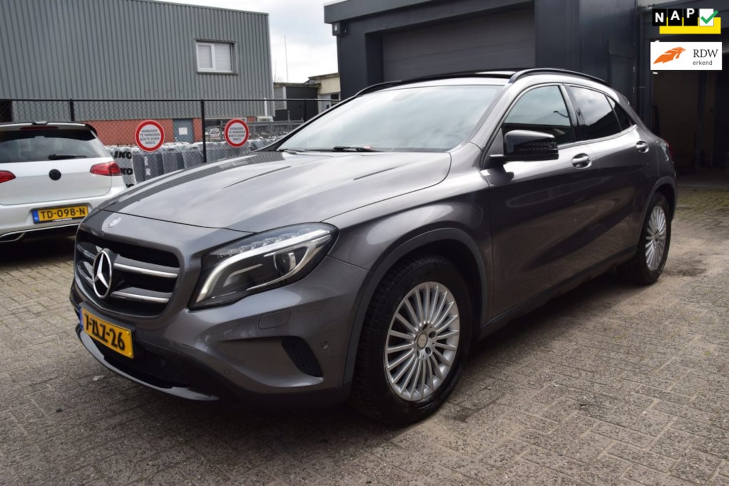 Mercedes-Benz GLA-Klasse - 200 Ambition 200 Ambition - AutoWereld.nl