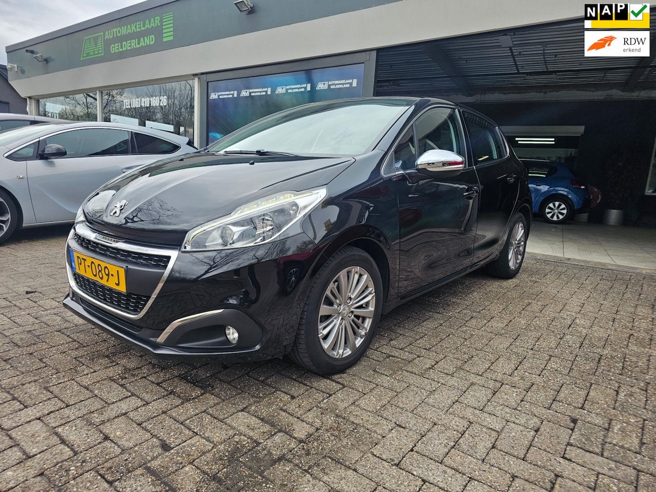 Peugeot 208 - 1.2 PureTech Allure | AUTOMAAT | NW DISTR RIEM | 12MND GARANTIE | NL AUTO | CRUISE | NAVI - AutoWereld.nl