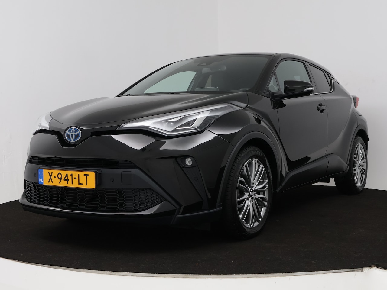 Toyota C-HR - 2.0 Hybrid Executive 2.0 Hybrid Executive - AutoWereld.nl