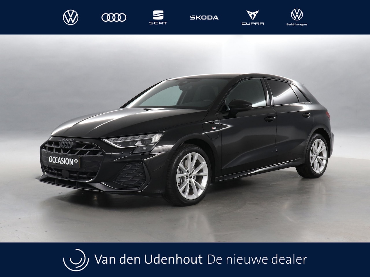 Audi A3 Sportback - 40 TFSI 204pk e S edition S-Tronic / Navigatie / Stoelverwarming / Camera 100 - AutoWereld.nl