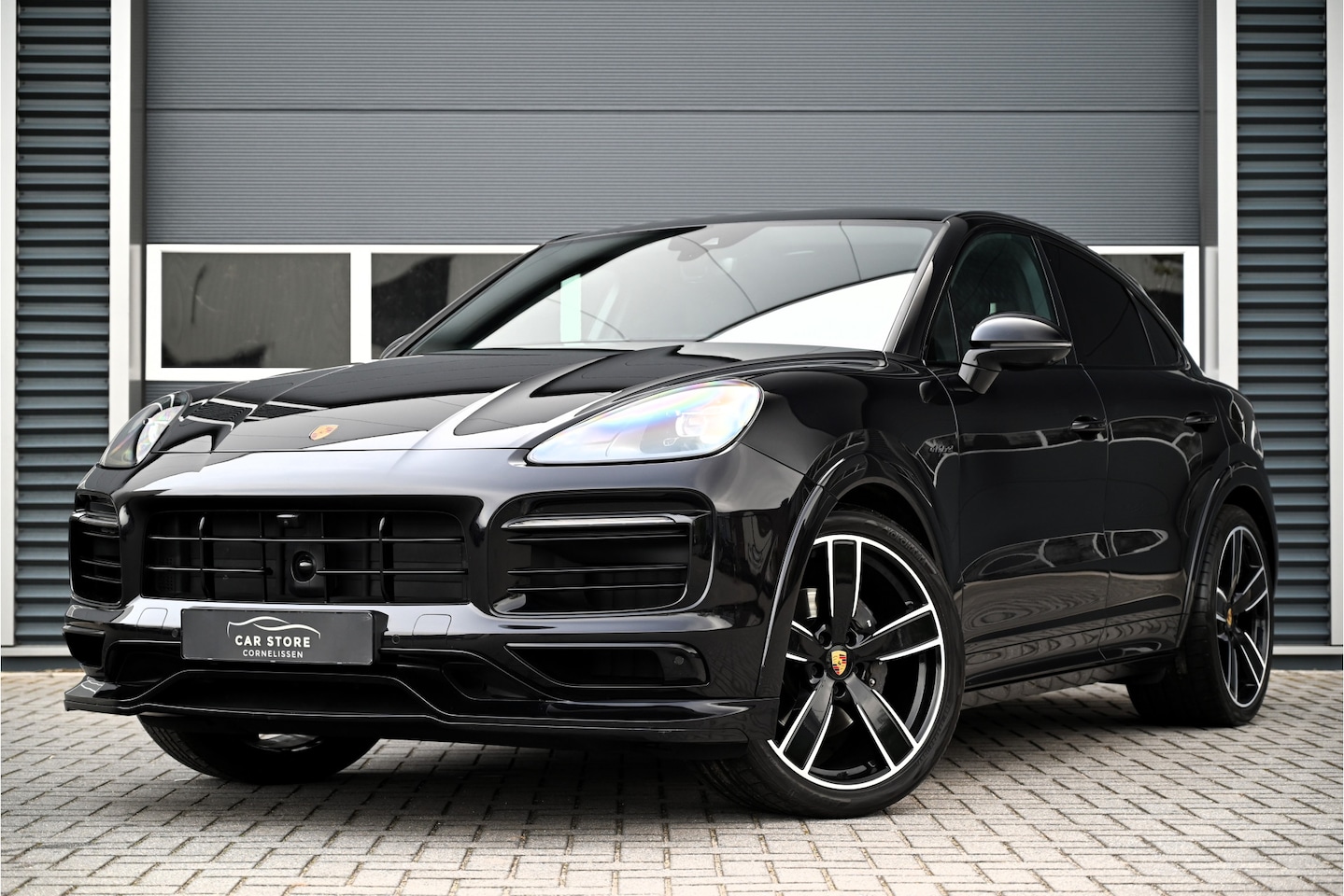 Porsche Cayenne Coupé - 3.0 E-Hybrid / SPORT DESIGN / PANO / SPORT UITLAAT / BOSE / 360 CAMERA / ACC / SPORT CHRON - AutoWereld.nl