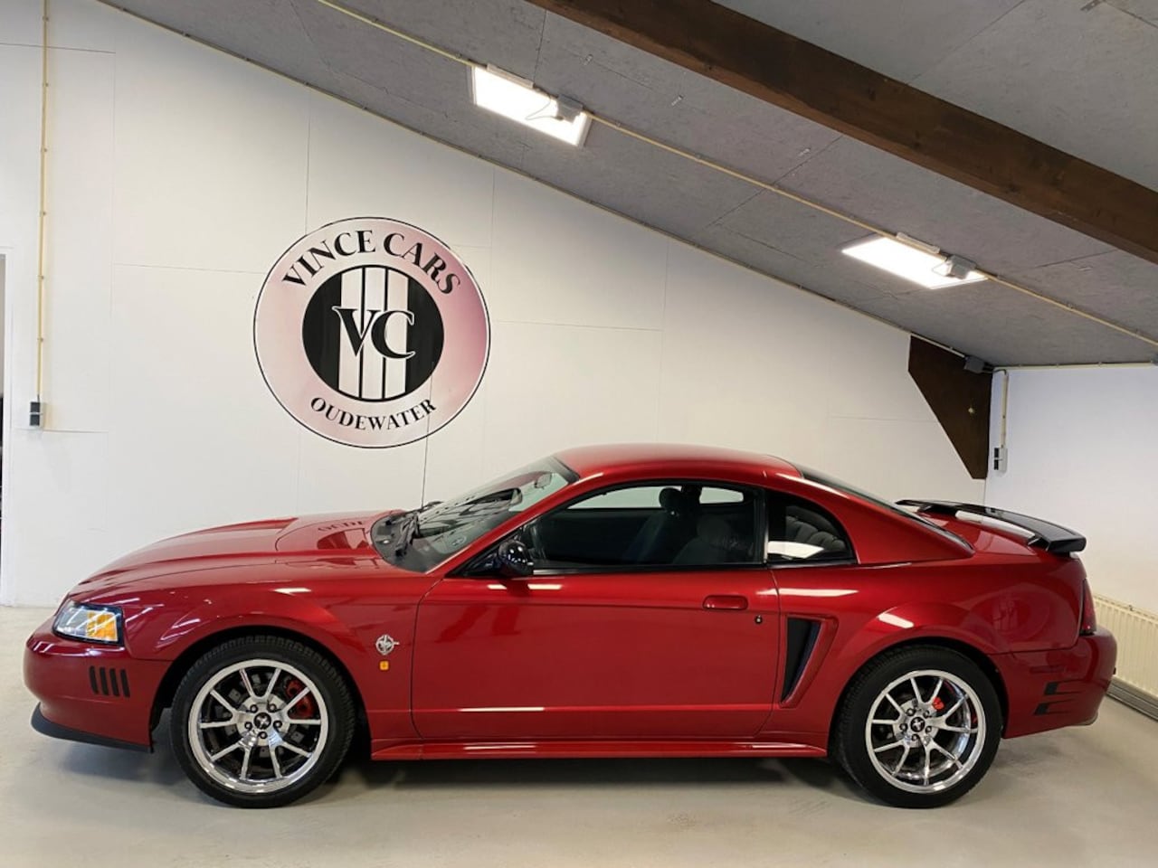 Ford Mustang - USA 3.8 V6 Coupé 45 Jaar Editie - AutoWereld.nl