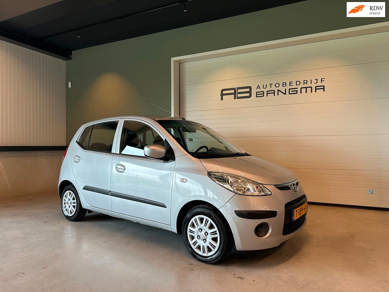 Hyundai i10 - 1.25i 5-DEURS ACTIVE-uitv|AIRCONDITIONING|STUURBEKRACHTIGING|MP3+AUX|ISOFIX|nieuwe APK+OND - AutoWereld.nl