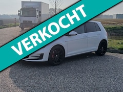 Volkswagen Golf - 2.0 TSI GTI Performance