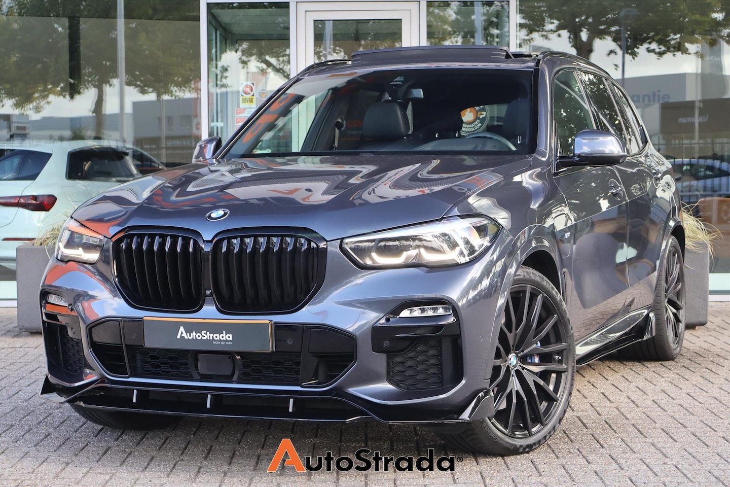 BMW X5 - (g05) xDrive45e 394pk | Skylounge | Harman/Kardon | TV Scherm | 360 Camera | Trekhaak | So - AutoWereld.nl