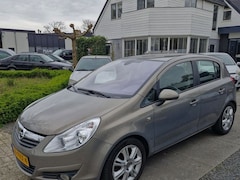Opel Corsa - 1.4-16V Cosmo