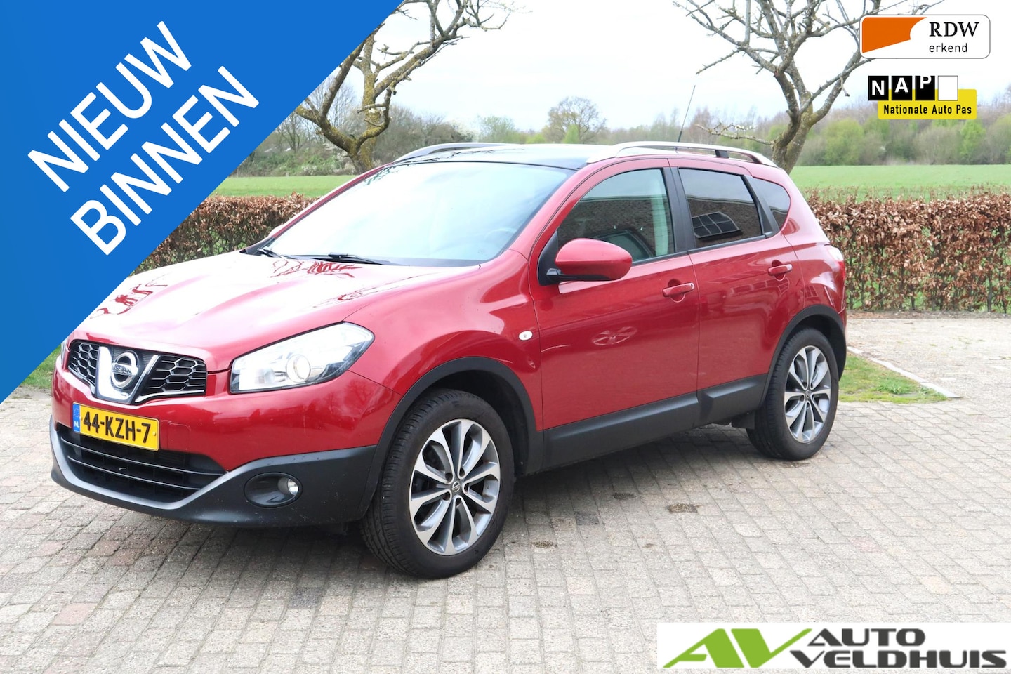 Nissan Qashqai - 1.6 Connect Edition PANO l CRUISE l NAVI l TREKHAAK - AutoWereld.nl