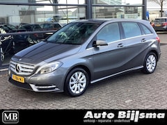 Mercedes-Benz B-klasse - 180 parkeersensoren, airco, xenon verlichting, trekhaak
