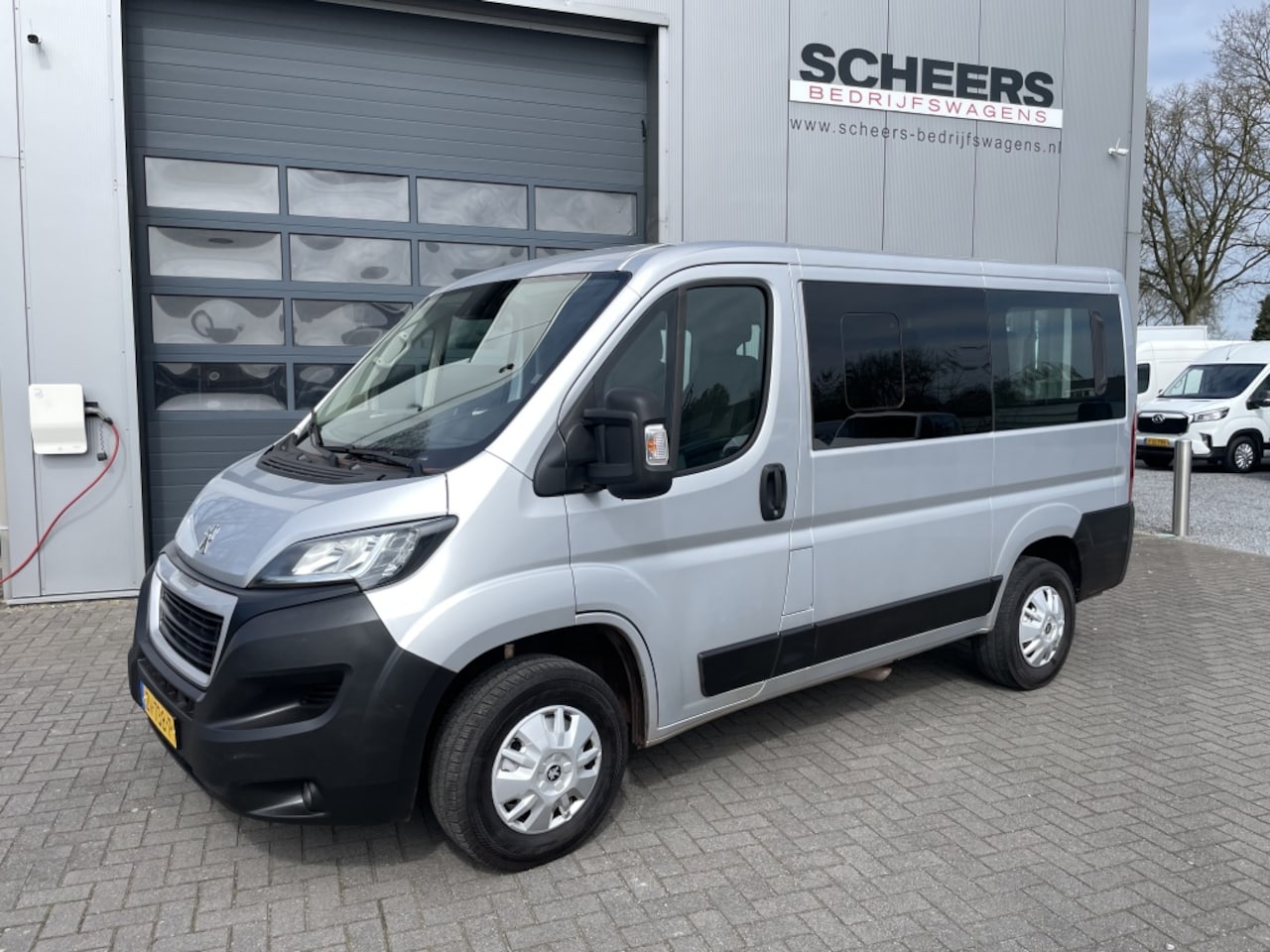 Peugeot Boxer - 2.2 BlueHDI 140PK 9-Persoons | excl. BTW - AutoWereld.nl