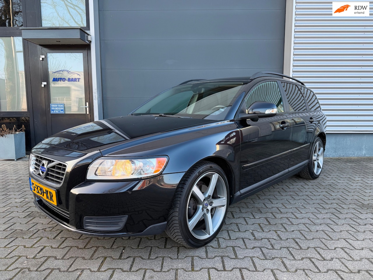 Volvo V50 - 1.6 sport |zeer goed onderhouden | onderhoudsbeurt - AutoWereld.nl