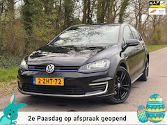 Volkswagen Golf - 1.4 TSI GTE | DSG + Cruise control + Navi Nu € 11.750,