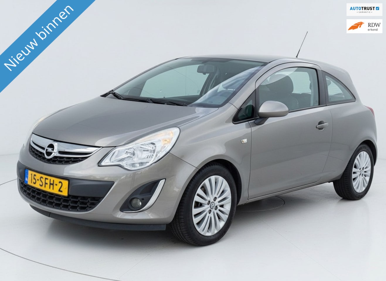 Opel Corsa - 1.2 EcoFlex Cosmo LPG G3 Airco|Cruise|Nieuw apk! - AutoWereld.nl