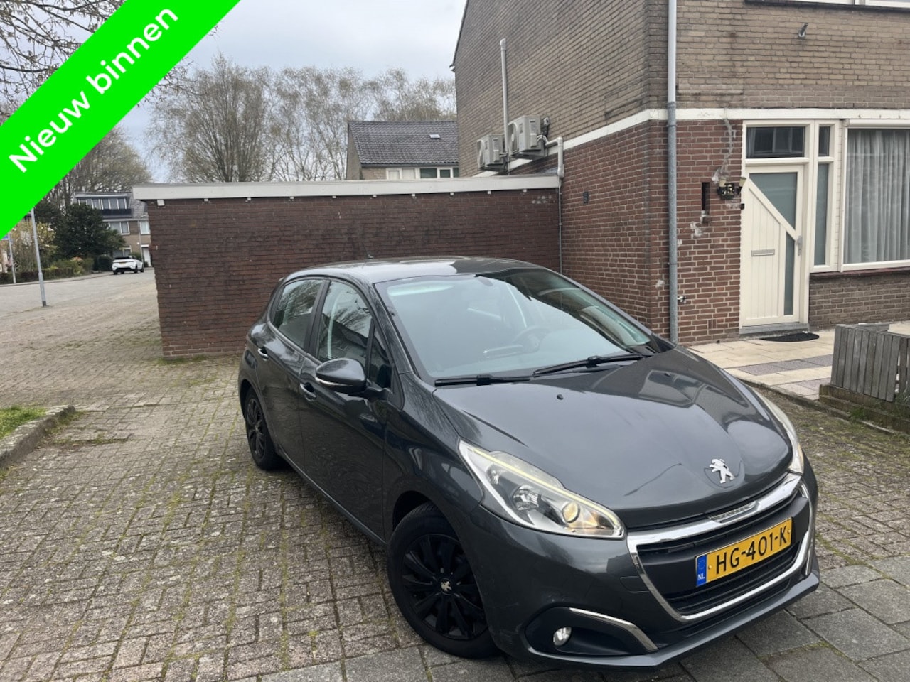 Peugeot 208 - 1.6 B.HDi Blue Bleutooth Ledverlichting Lage Km - AutoWereld.nl
