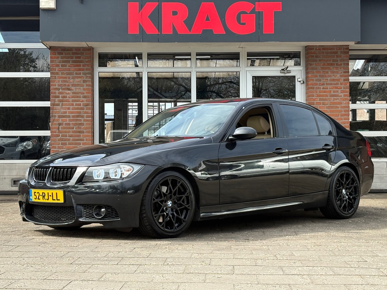 BMW 3-serie - Dynamic Executive 330i 260 pk - AUTOMAAT - Leder - AutoWereld.nl
