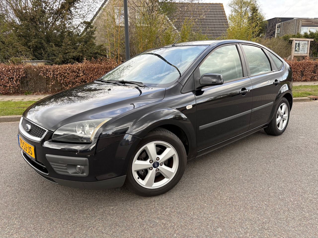 Ford Focus - 1.6-16V Futura APK/Carkit/Bluetooth - AutoWereld.nl