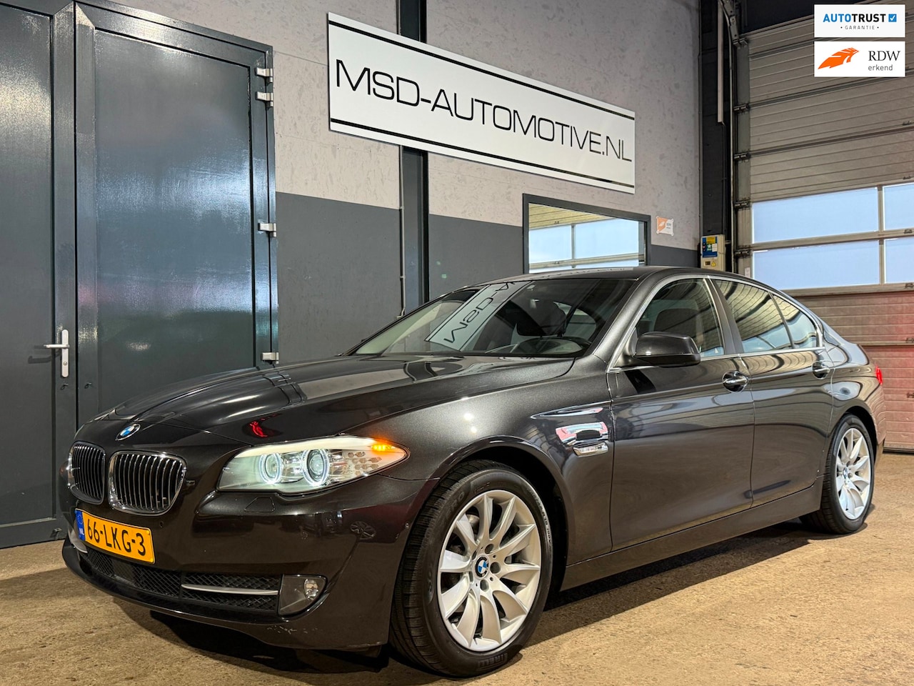 BMW 5-serie - 523i High Executive Leer Stoelverwarming Head Up NAP - AutoWereld.nl