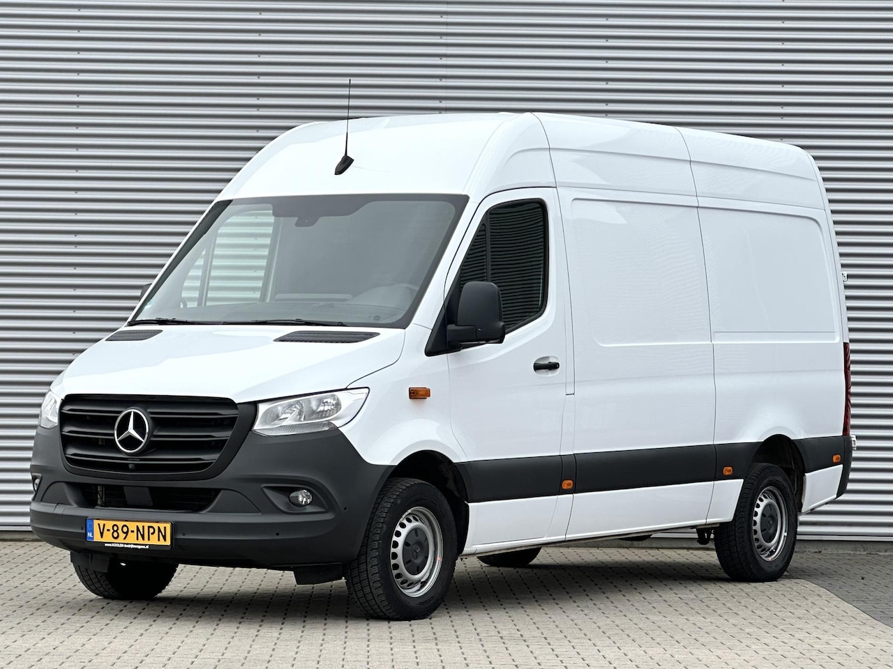 Mercedes-Benz Sprinter - 317 CDI L2H2 navi/camera/aut/mf stuur - AutoWereld.nl