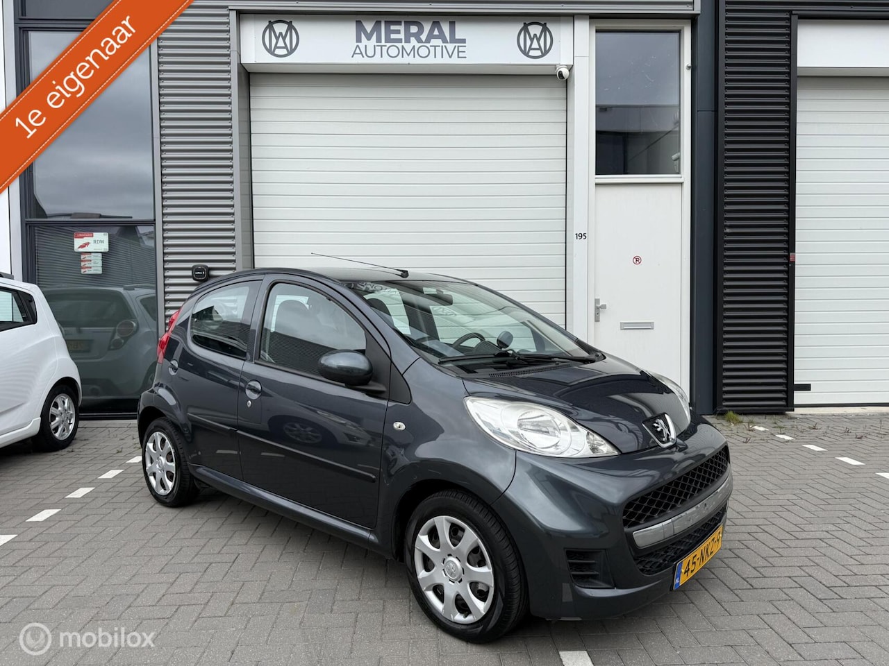 Peugeot 107 - 1.0-12V Urban Move 5Drs Airco NAP Apk maart 2027 - AutoWereld.nl