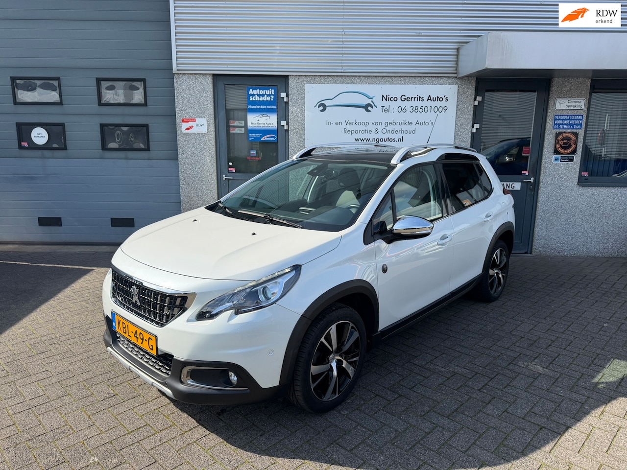 Peugeot 2008 - 1.2 PureTech Allure Crossway Automaat 54.000 KM Eerste Eigenaar !!!! - AutoWereld.nl