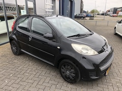 Peugeot 107 - 1.0-12V Urban Move