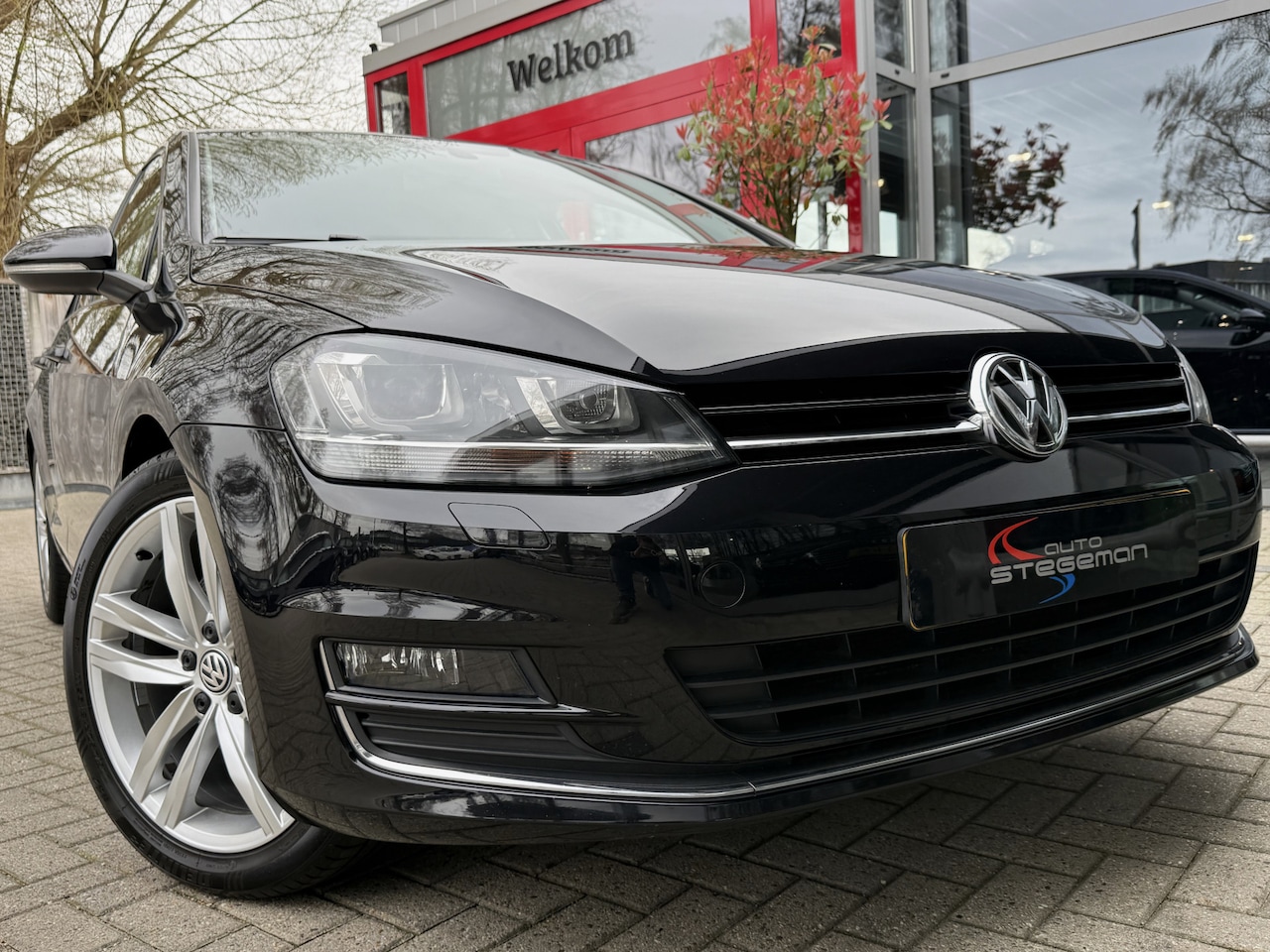 Volkswagen Golf - 1.4 TSI ACT 140PK *!* HIGHLINE *!* NAVI/ XENON/ CRUISE/ 18 INCH/ SPORTSTOELEN *!* - AutoWereld.nl