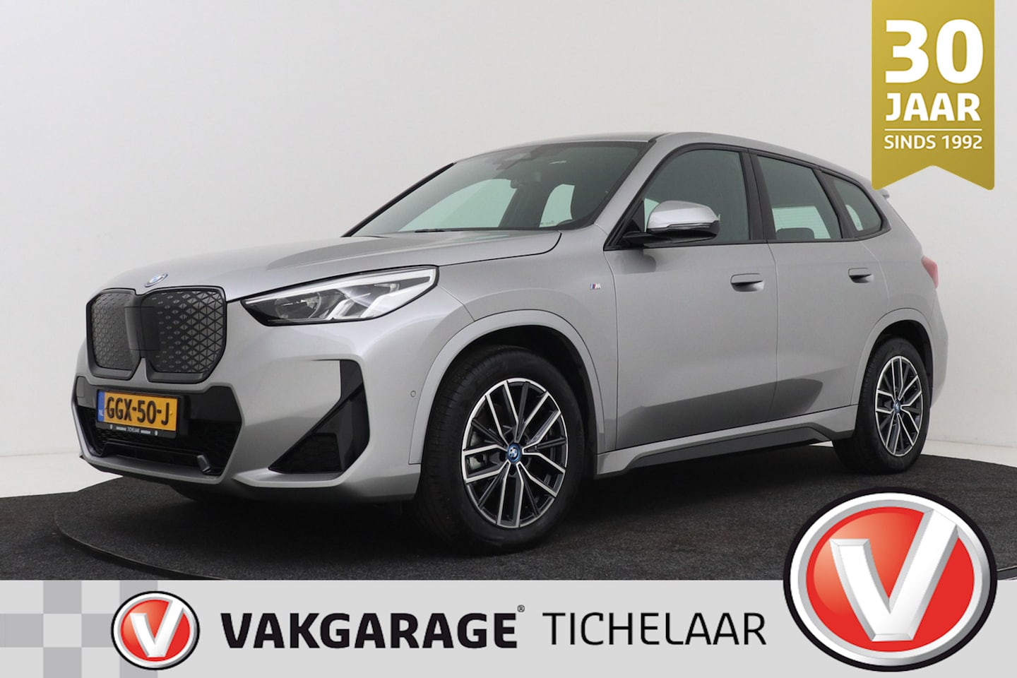 BMW iX1 - EDrive20 67 kWh | Uitklap Trekhaak | Org NL | M-Sport | 18.000 KM! | Camera | - AutoWereld.nl