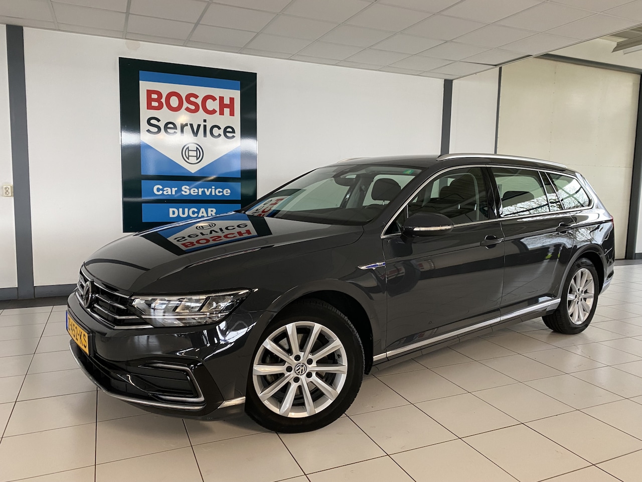 Volkswagen Passat Variant - 1.4 TSI PHEV GTE Business Trekhaak / Carplay /Stoelverwarming /Digitaal dashboard - AutoWereld.nl