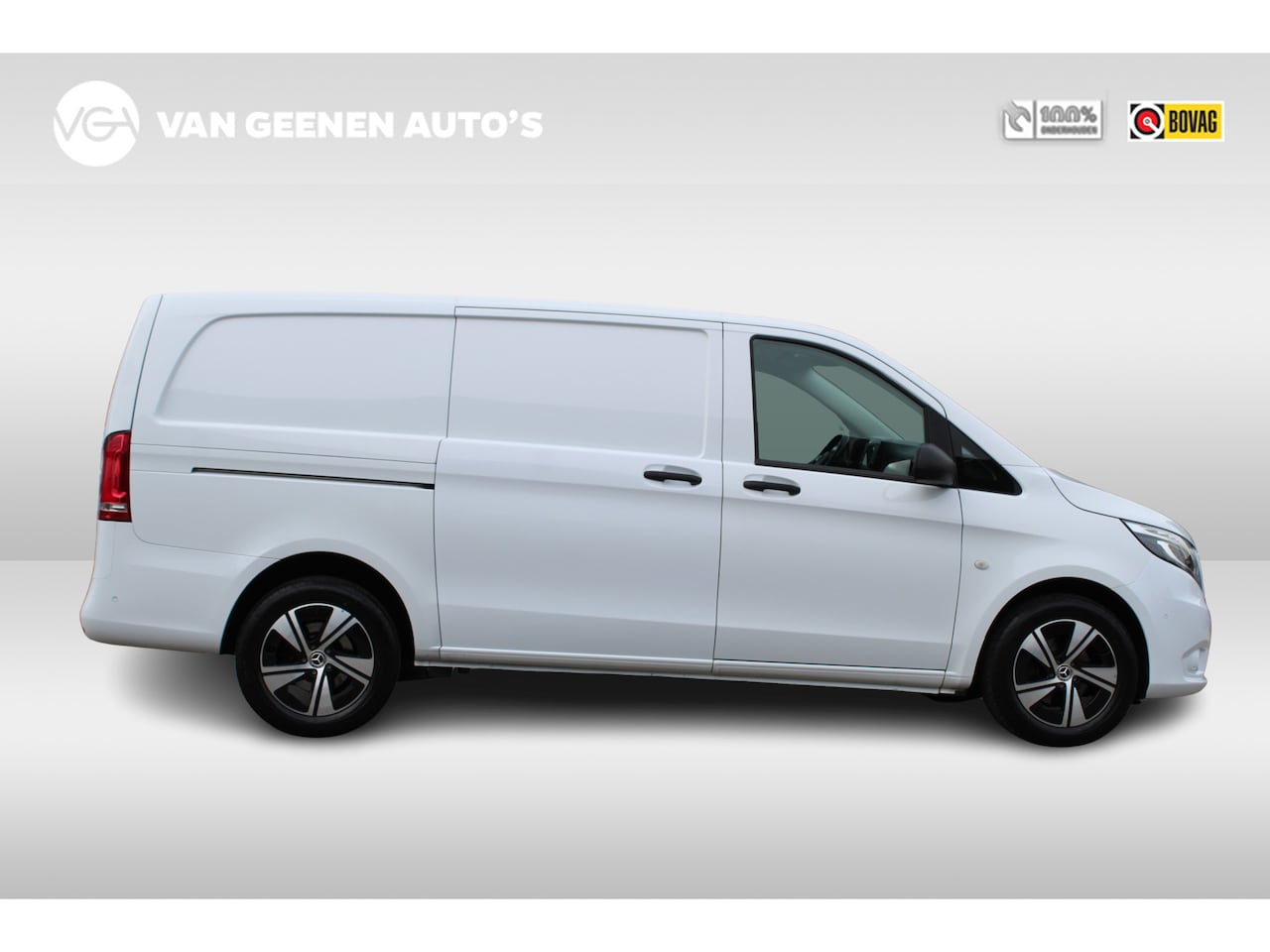 Mercedes-Benz Vito - 116 CDI 163Pk Automaat | LED | Leder | Trekhaak - AutoWereld.nl