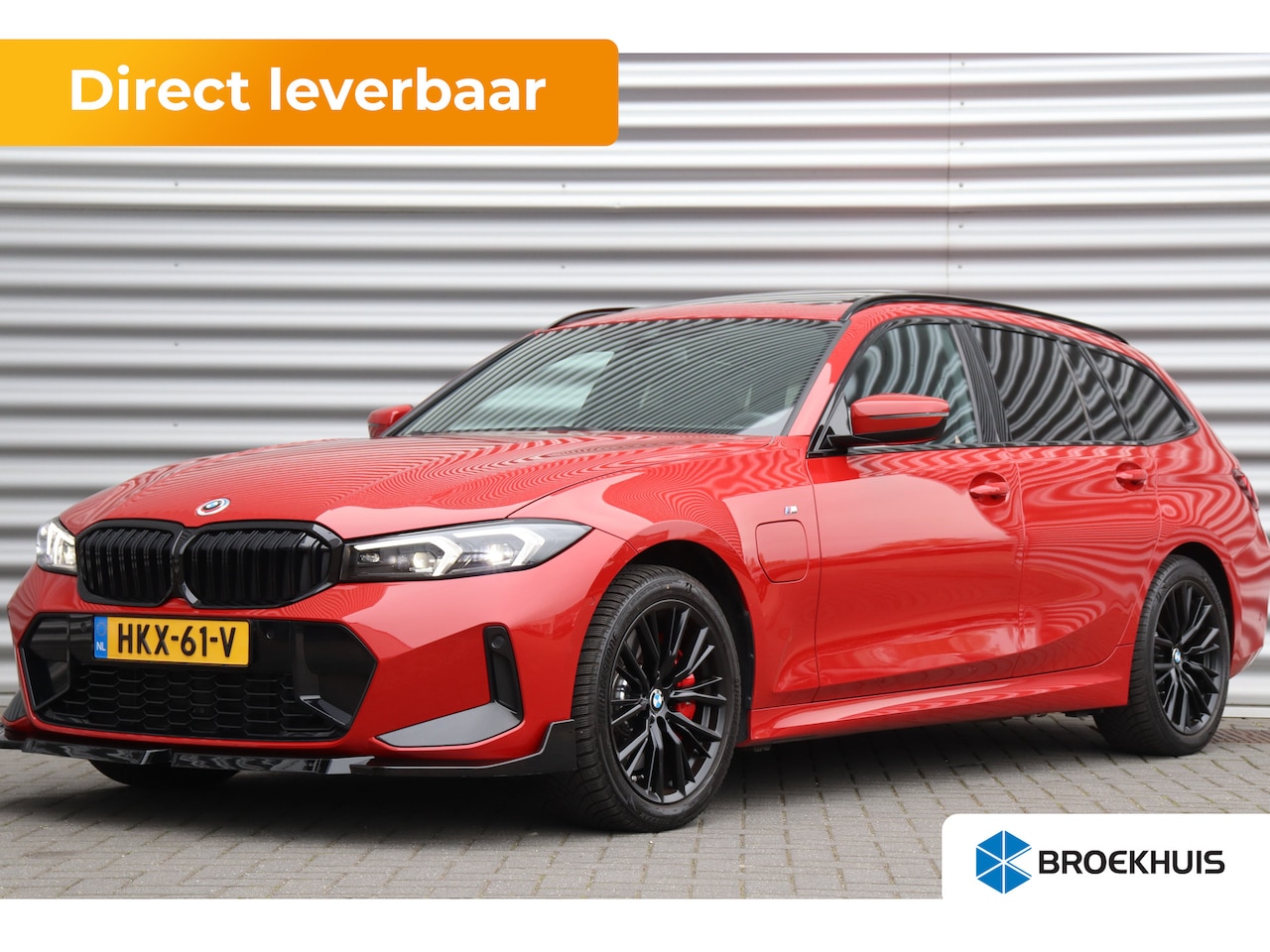 BMW 3-serie Touring - 3-Serie 330e 292PK XDRIVE HIGH EXECUTIVE M-SPORT AUTOMAAT / NAVI / LEDER / CLIMA / PDC / 1 - AutoWereld.nl