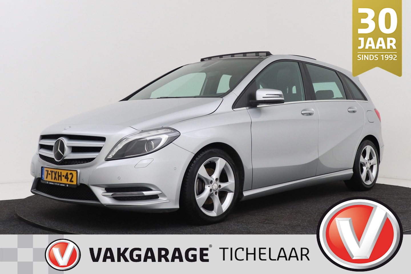 Mercedes-Benz B-klasse - 180 Ambition Comfort | Trekhaak | Panoramadak | Org NL | Camera | Navigatie | - AutoWereld.nl