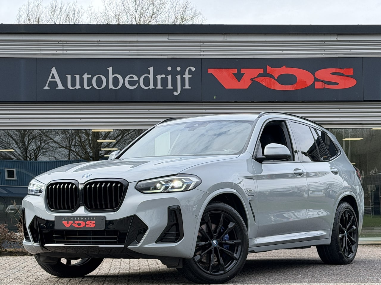 BMW X3 - xDrive30e LCI M-Sport | M Schaalstoelen | Laser | HUD | Memory - AutoWereld.nl