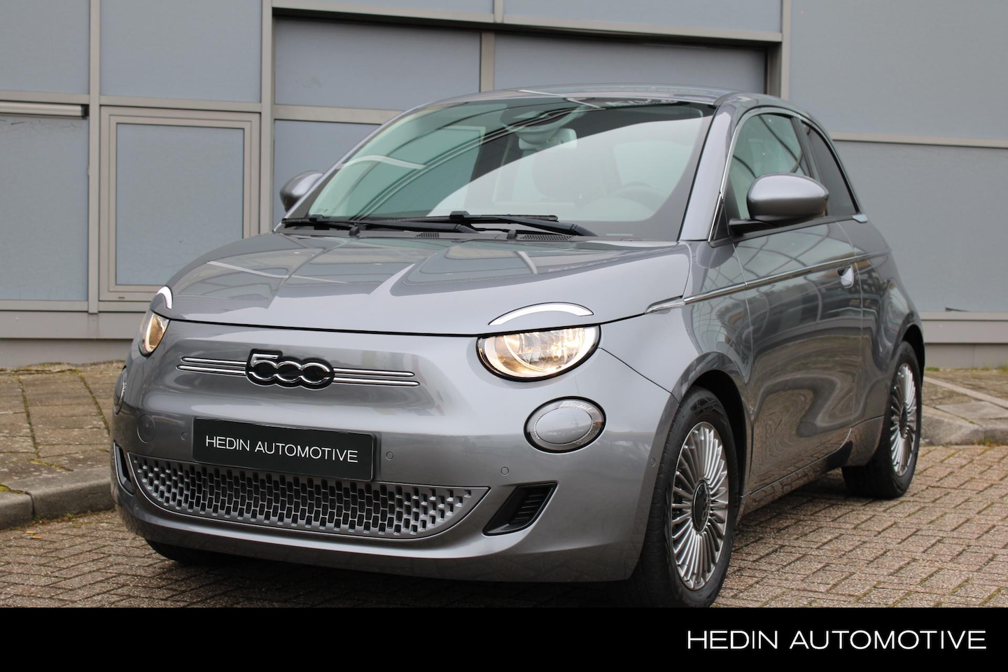 Fiat 500 - 42 kWh Navigatie | Parkpilot & Camera | - AutoWereld.nl