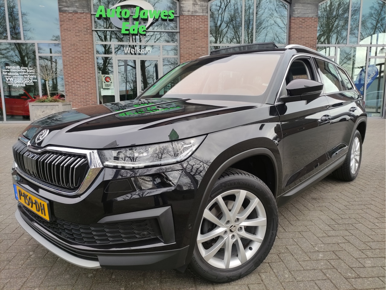 Skoda Kodiaq - 1.5 TSI DSG Business Edition Plus Wegklapbare trekhaak - Panoramadak - Adaptieve Cr.contro - AutoWereld.nl