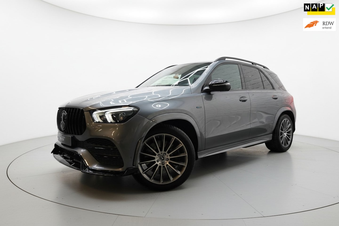 Mercedes-Benz GLE-Klasse - 350 e 4MATIC AMG NIGHT 360 DISTR - AutoWereld.nl