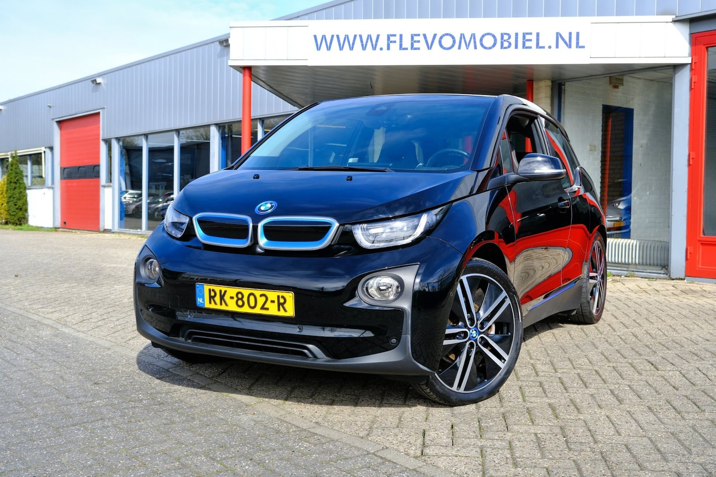 BMW i3 - Basis 94Ah 33 kWh Aut. Pano|Leder|HarmanKardon|Cam|LMV|Enz! - AutoWereld.nl