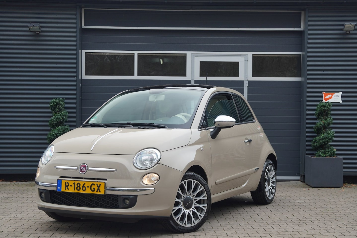 Fiat 500 - 1.2 Lounge CAPPUCCINO PANO AIRCO PDC LM VELGEN - AutoWereld.nl