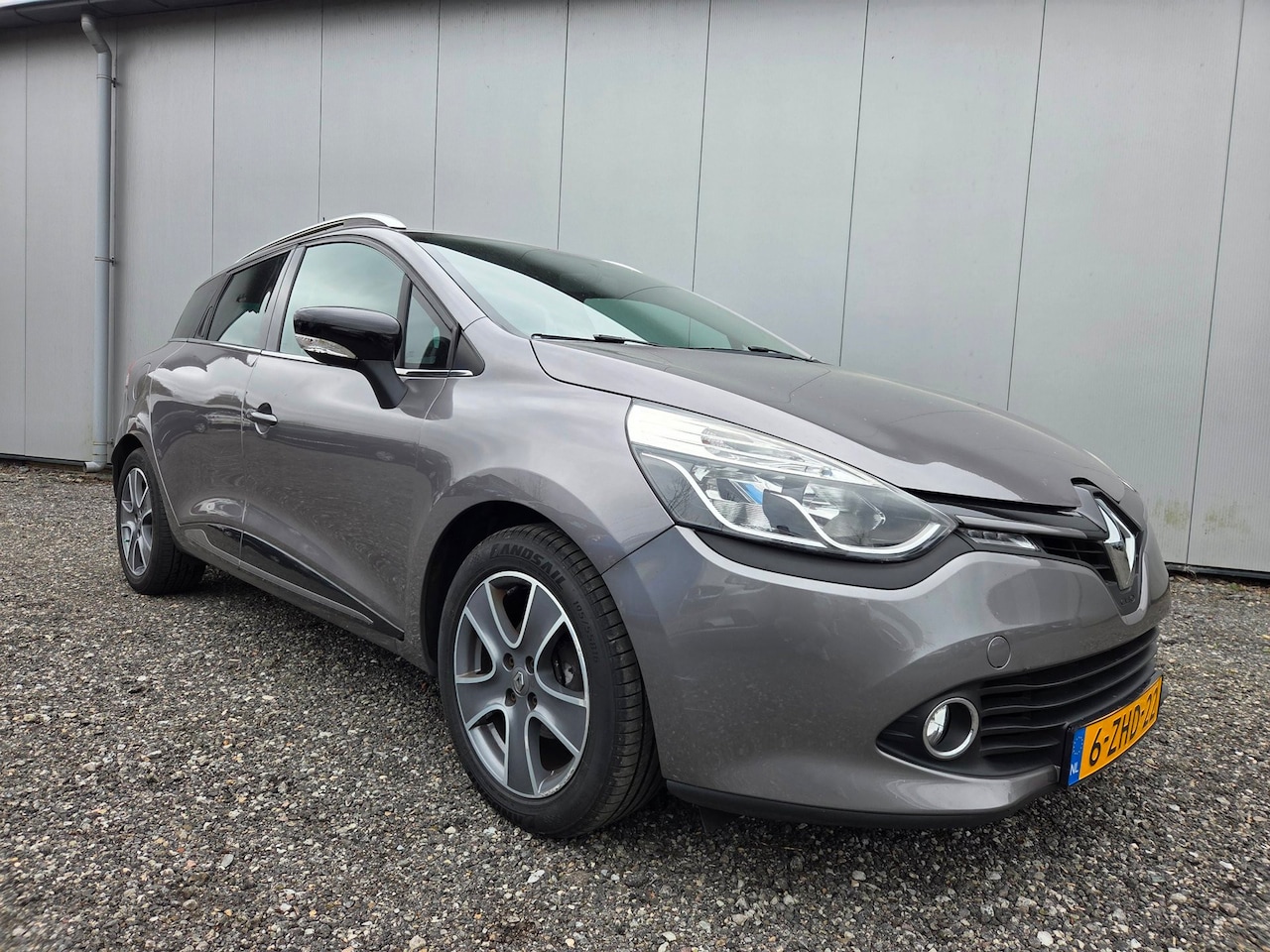 Renault Clio Estate - 0.9 TCe Night&Day Lees Beschrijving - AutoWereld.nl