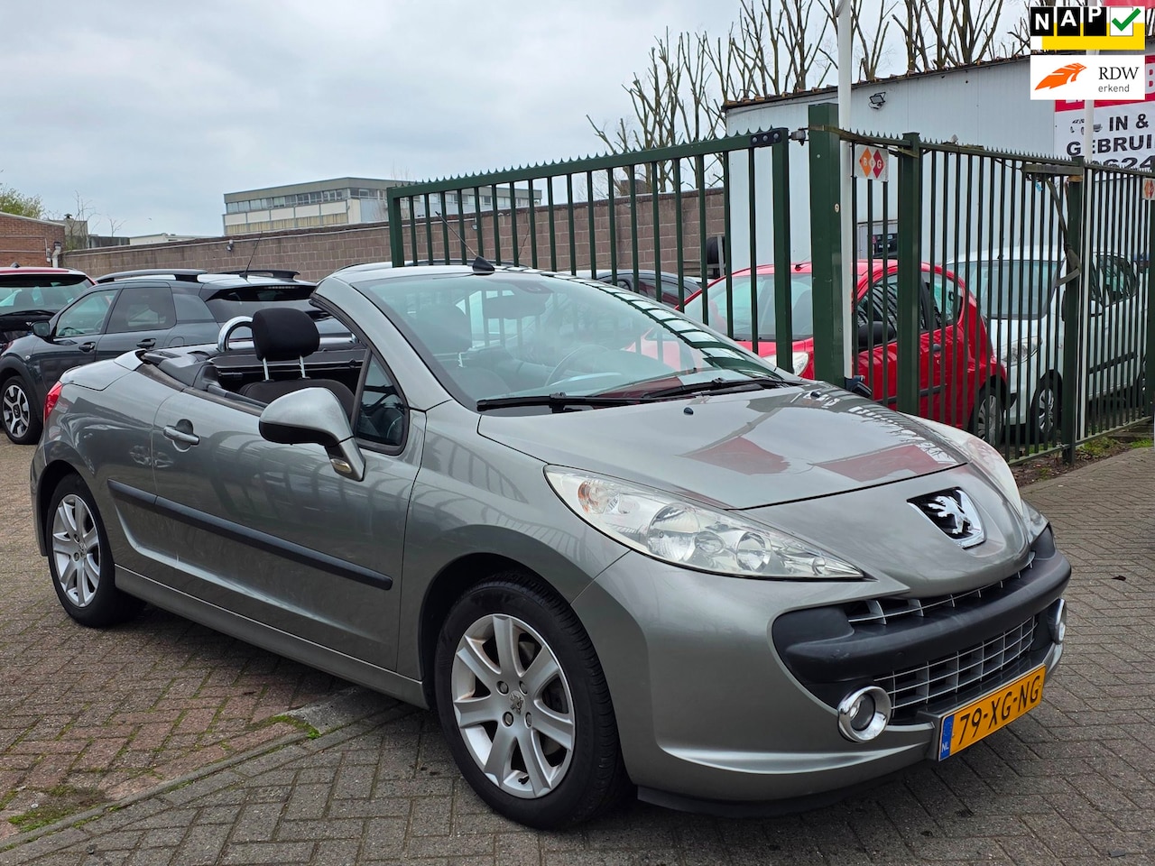 Peugeot 207 CC - 1.6 VTi Première Cabriolet airco cruis control cv op afs - AutoWereld.nl