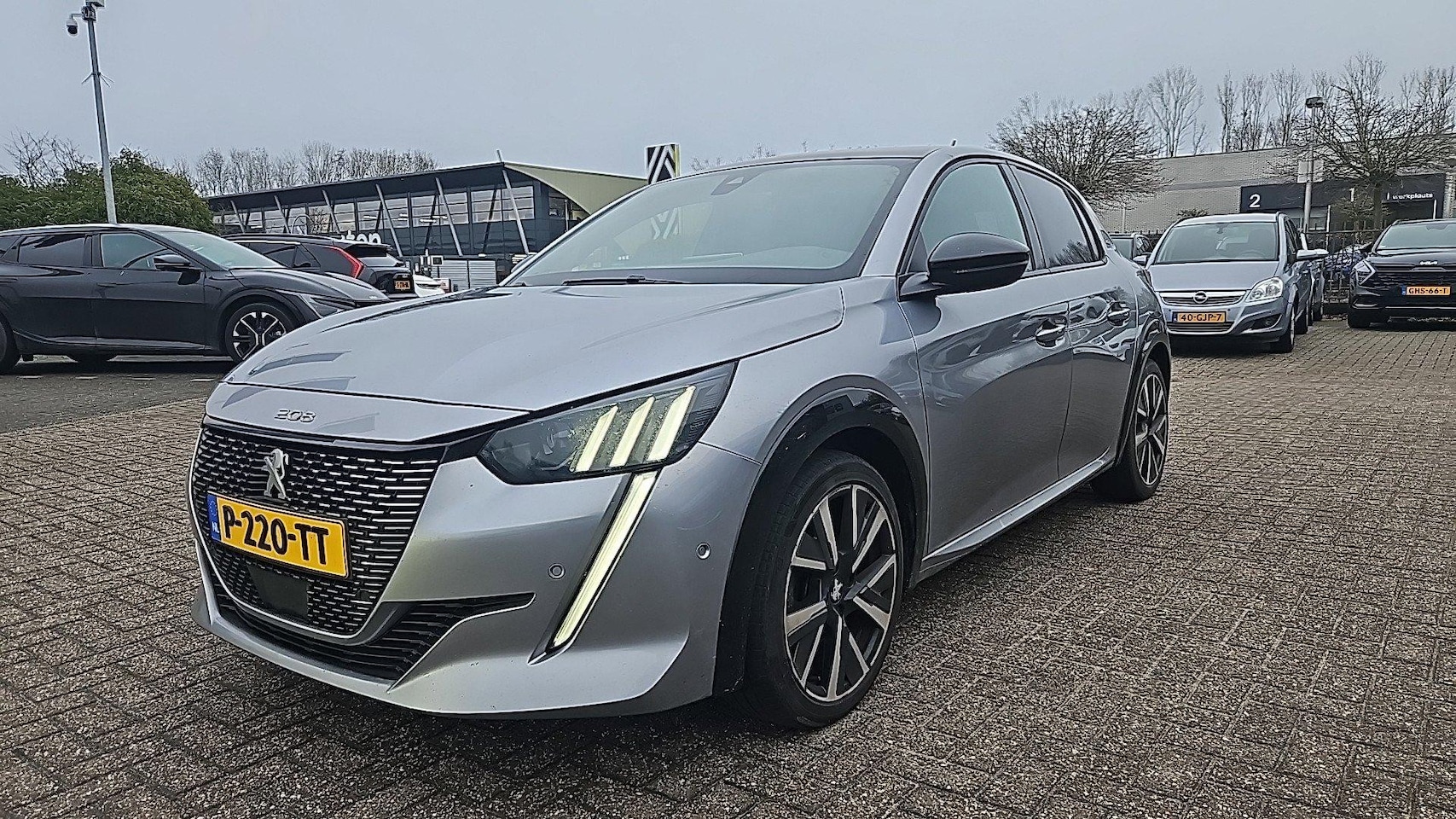Peugeot 208 - 1.2 PureTech GT Pack Automaat | Climate control | - AutoWereld.nl