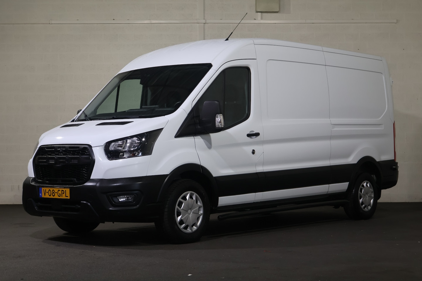 Ford Transit - 2.0 TDCI 130pk L3 H2 Automaat - AutoWereld.nl