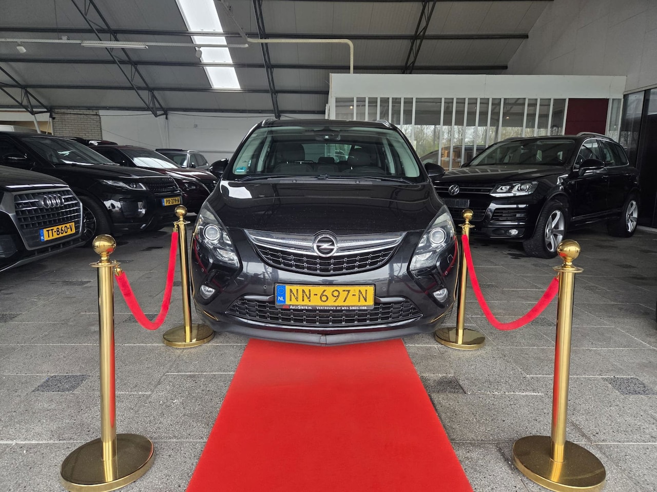 Opel Zafira Tourer - 2.0 CDTI Cosmo NAVI MANUAL 7P - AutoWereld.nl