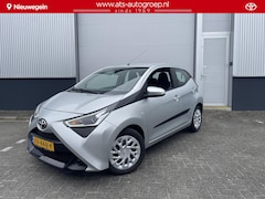 Toyota Aygo - 1.0 VVT-i x-play Automaat, Trekhaak, All Season banden,