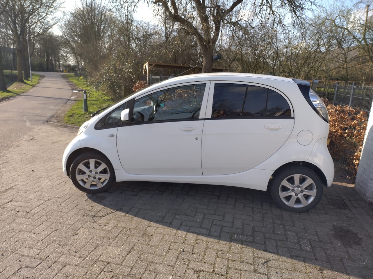 Mitsubishi i-MiEV - 4-peroons - AutoWereld.nl